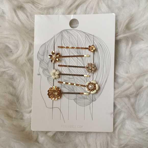 Forever 21 Accessories - Brand new Forever 21 hair clip.-X7.